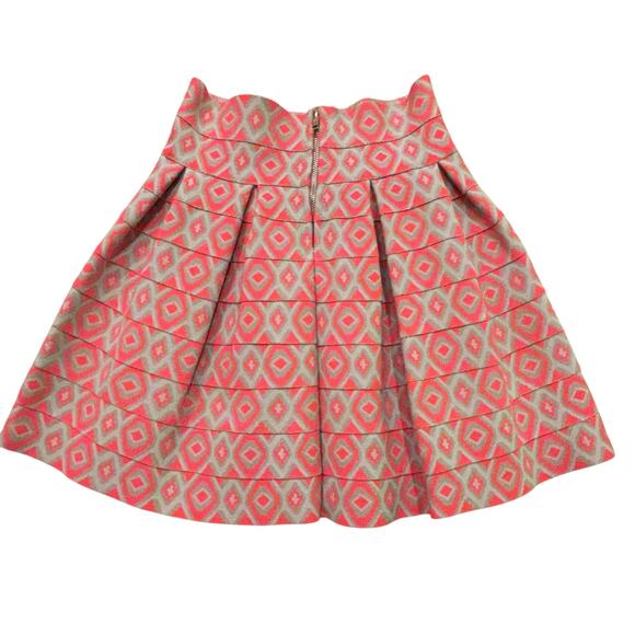 Beulah Style Pleated Tiers Elastic Mini Skirt Orange Silver Geometric Small - Picture 2 of 6